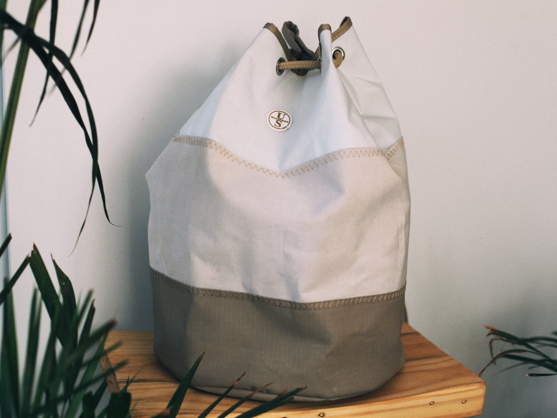 BEIGE DELTA DUFFLE BAG - Ullman Gear